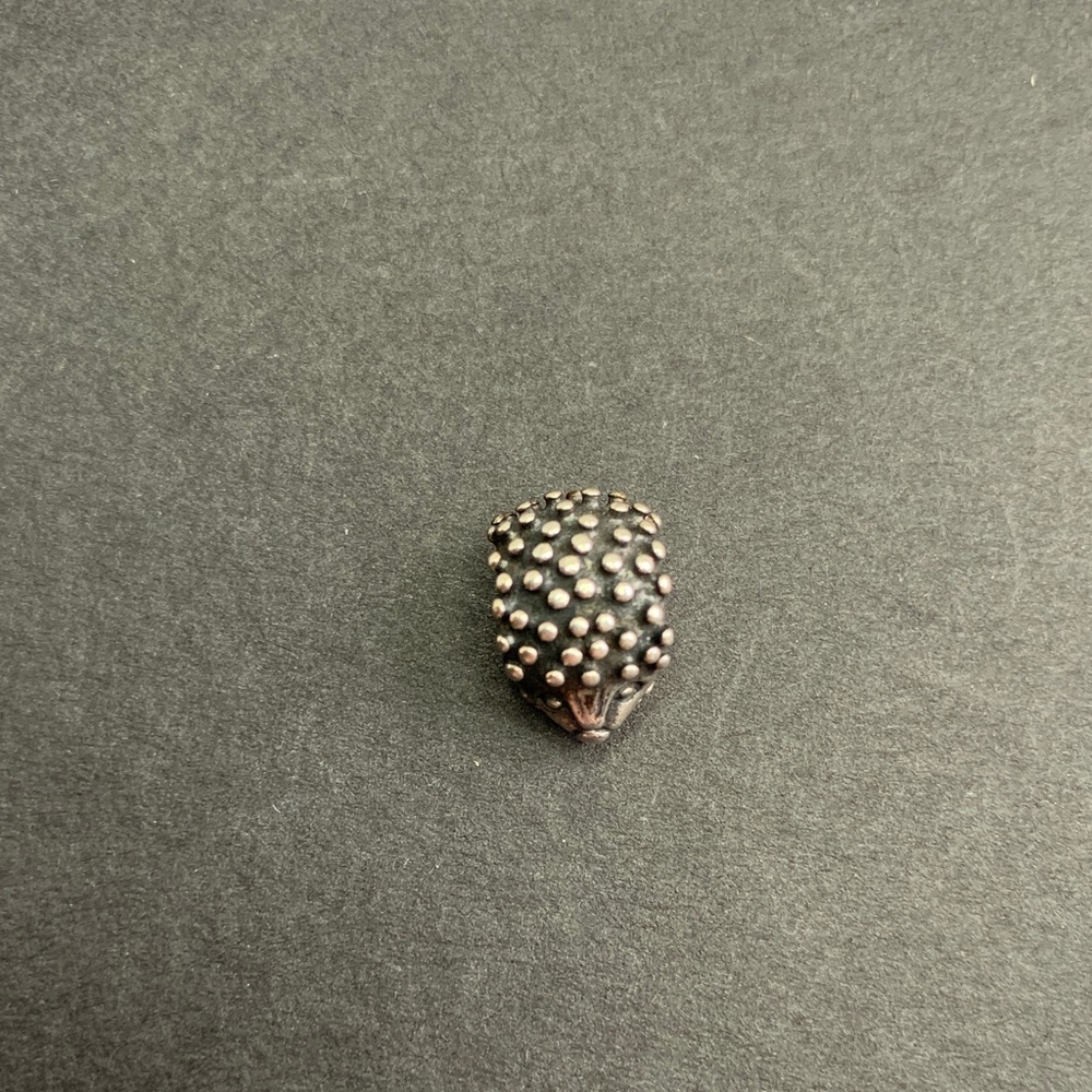 Pandora Hedgehog Charm Bead in Antique Silver Tone - Picture 2 of 3